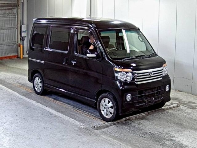 8355 DAIHATSU ATRAI WAGON S321G 2010 г. (LAA Shikoku)